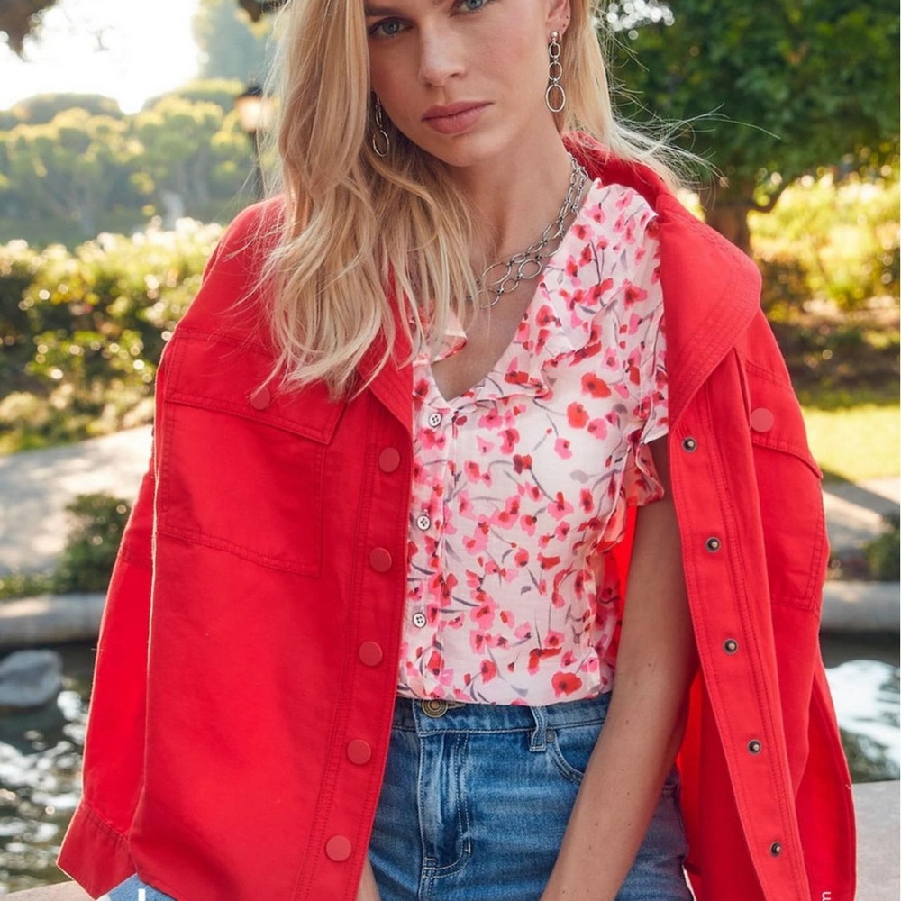 NWT Cabi Besotted Top Size M